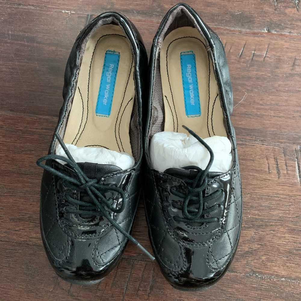 NEW leather  flat shoes